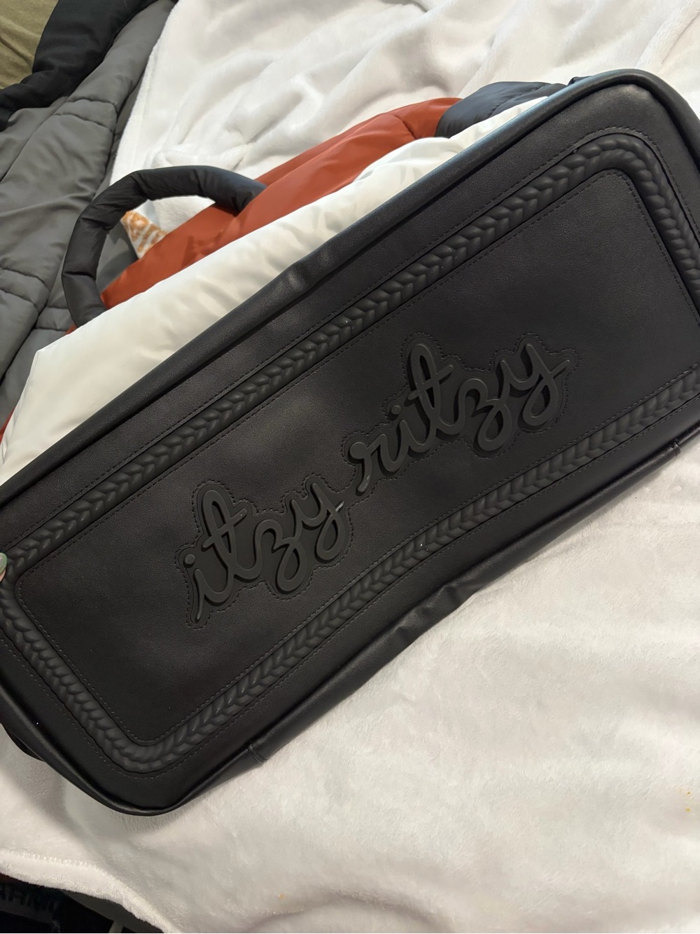 Itzy Ritzy Weekender Bag - Picture 11 of 11